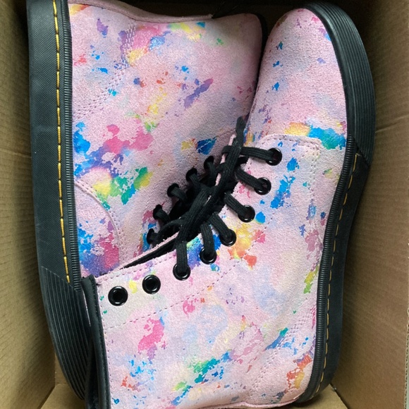 Dr. Martens Pink Rainbow Burst - Picture 3 of 3